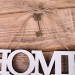 ключница подвесная с ключиком home sweet home