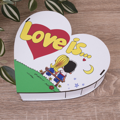 Коробка серце 22,5 см дерев'яна "Love is..."