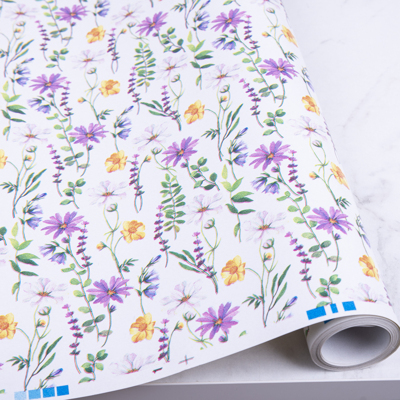 бумага 70см * 10м. подарочная с полевыми цветами