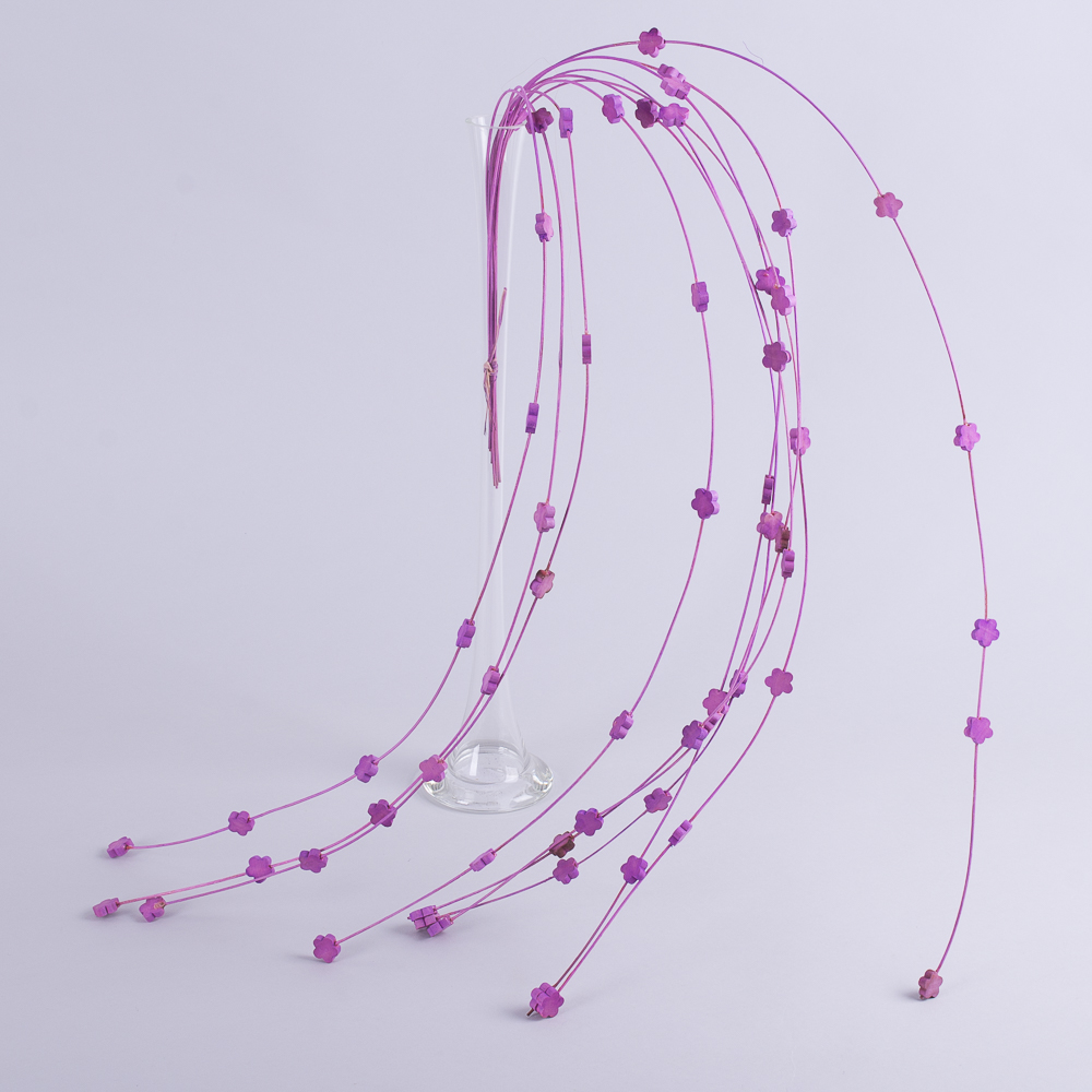 ветка из ротанга с ромашками (фиолетовая)