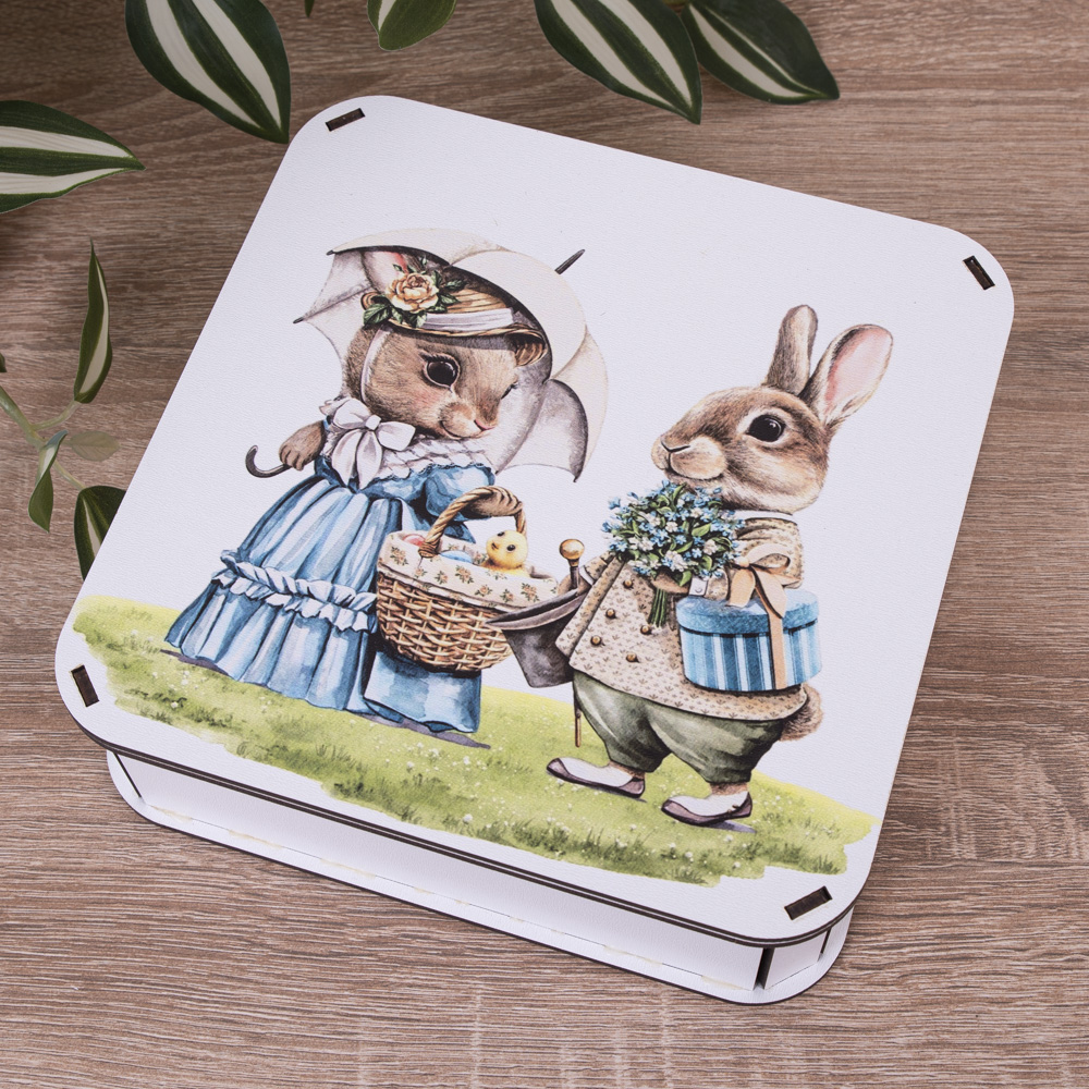 Коробка квадратная 19,5 см с кроликами.