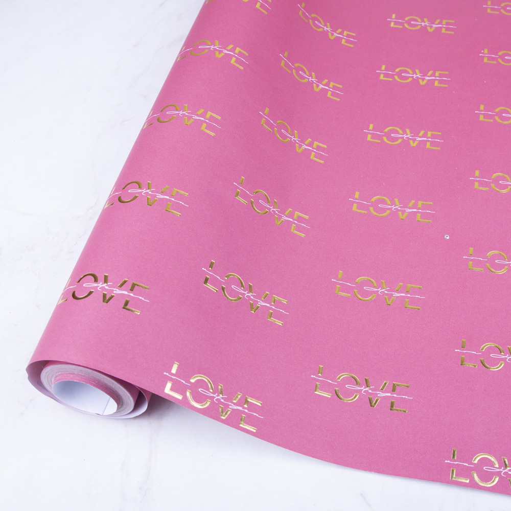 папір 70см * 10м. love love love